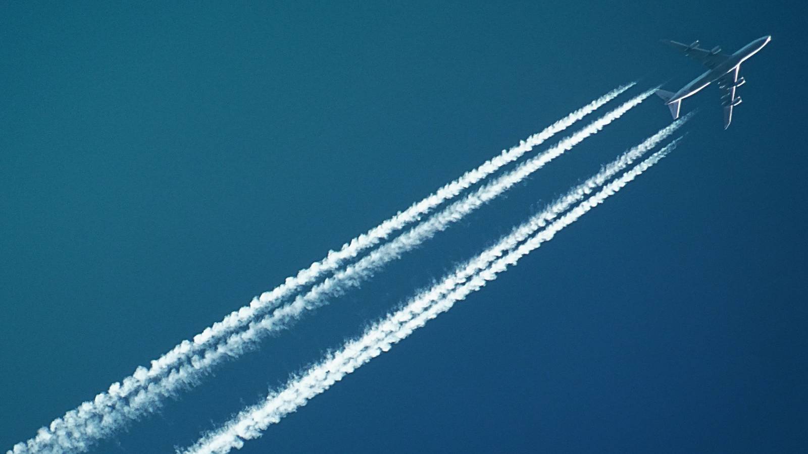 How Clean is the Cabin Air on a Private Jet